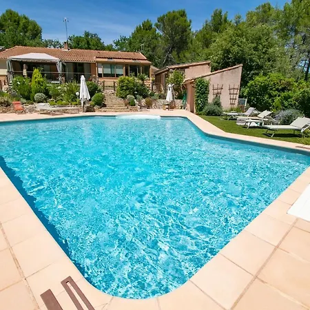 Villa Victoria
